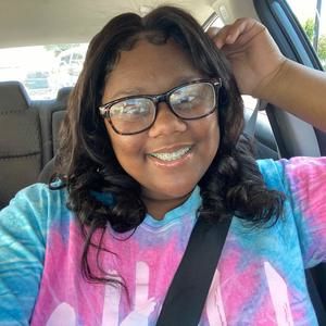 Meet your Posher, Janelle